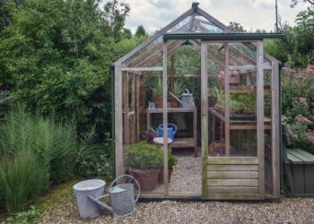 Greenhouse Supply List - Important Items For Greenhouse Gardening ...